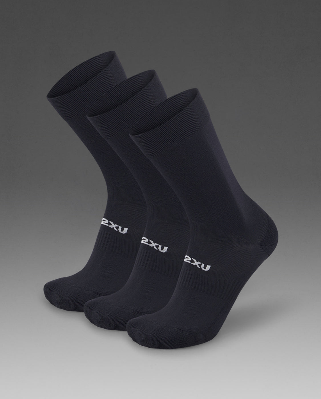 2xu-24-7-crew-socks-3-pack-black-white-laufsocken image 1