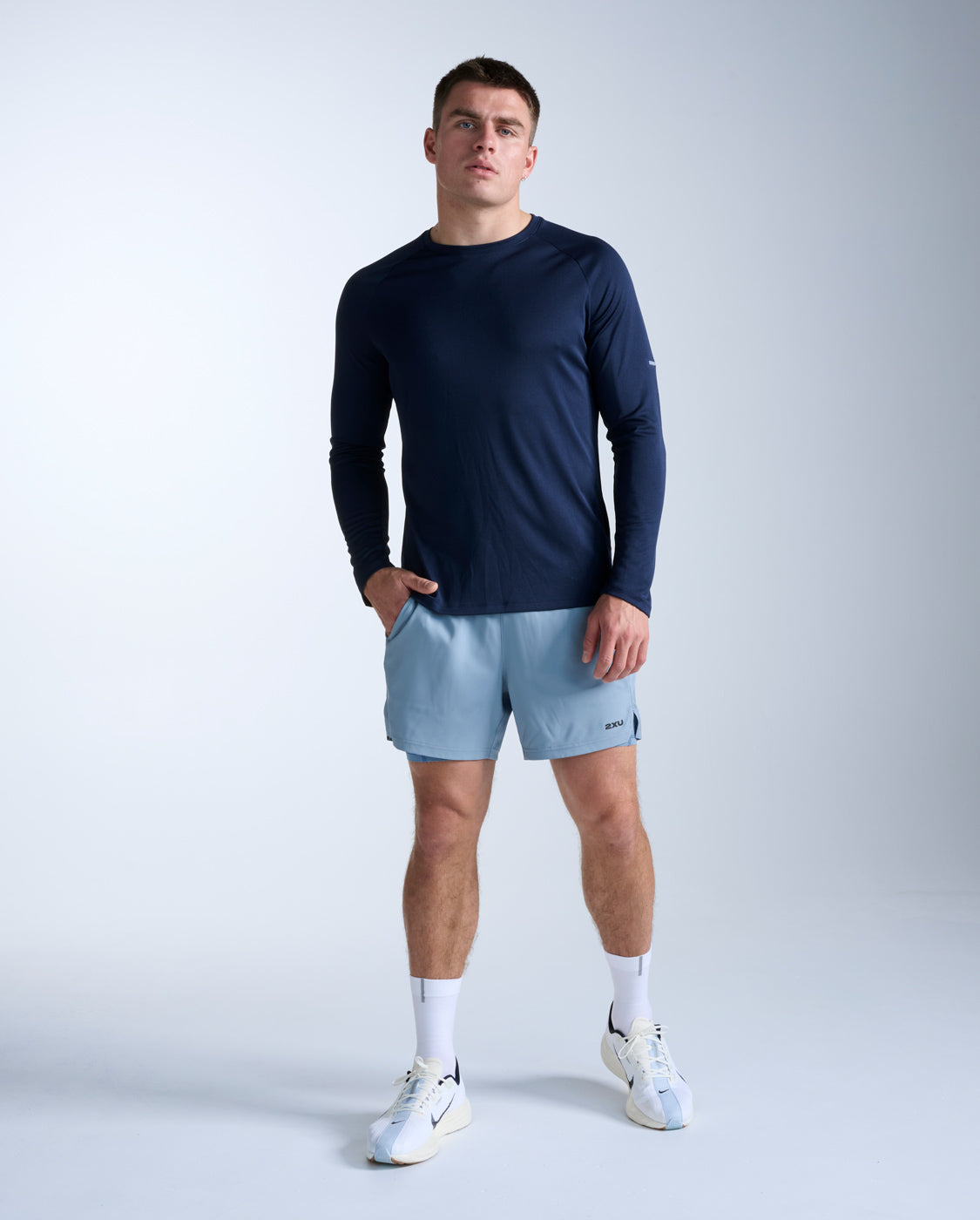 2xu-aero-long-sleeve-laufshirt-herren-midnight-silver image 7