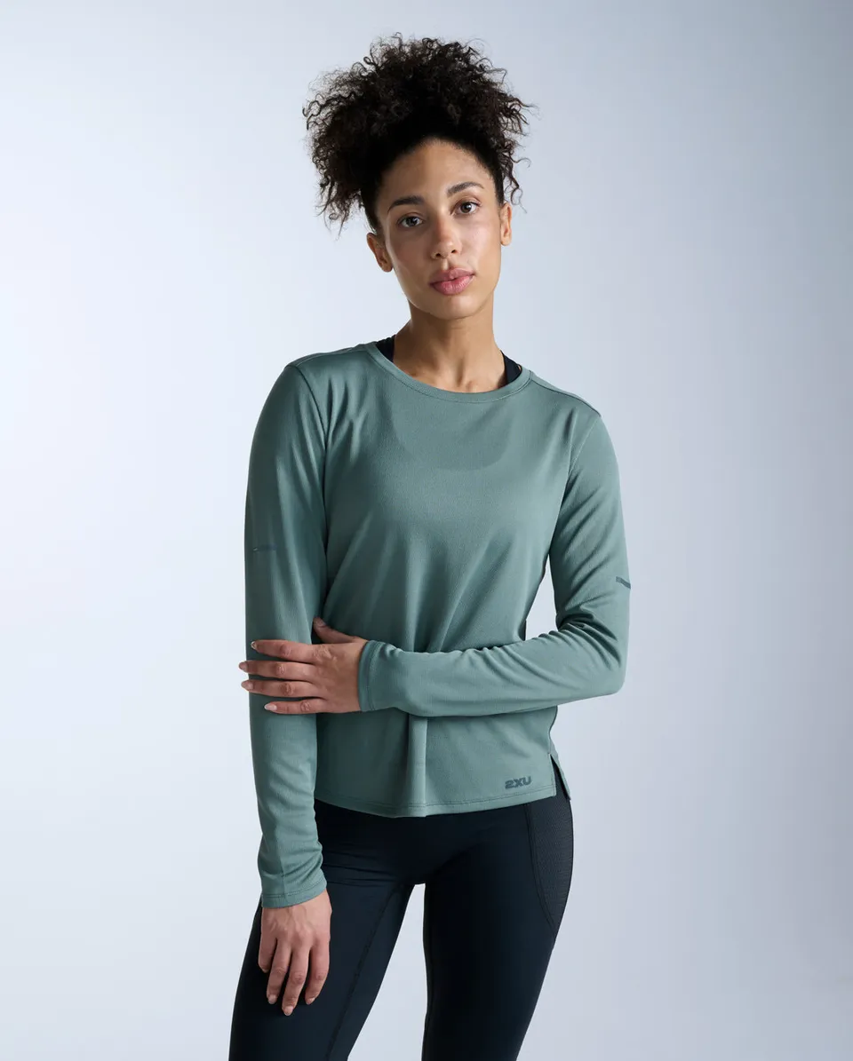 2xu-aero-long-sleeve-laufshirt-damen-olive-leaf image 1