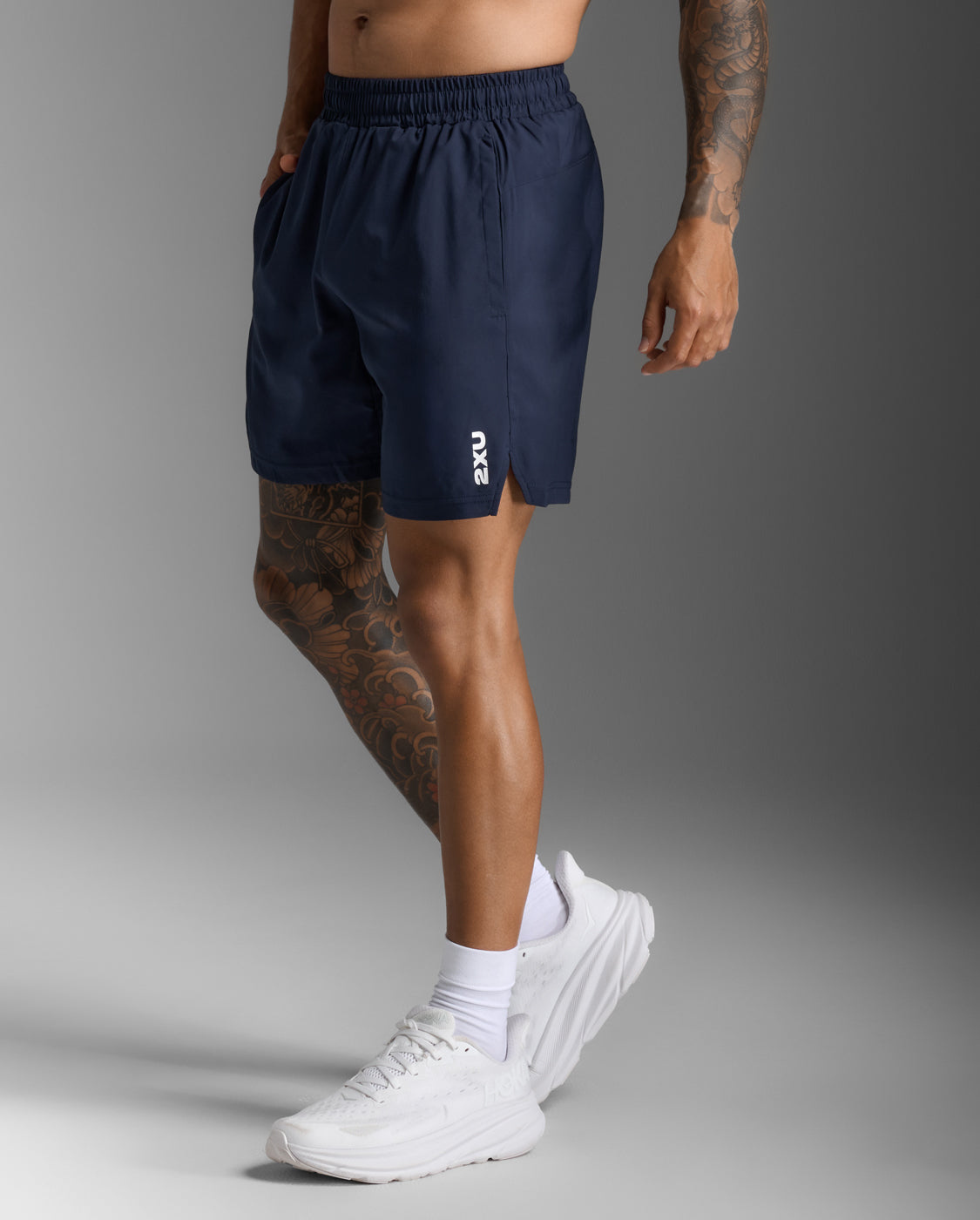 2xu-aspire-7-inch-laufshorts-midnight-herren image 1
