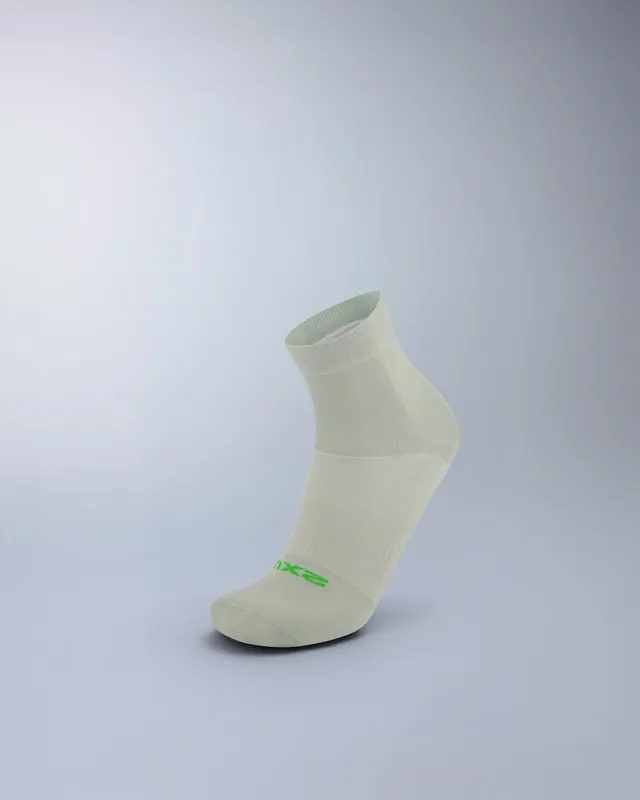 2xu-vectr-performance-crew-grip-socken-seafoam-unisex image 1