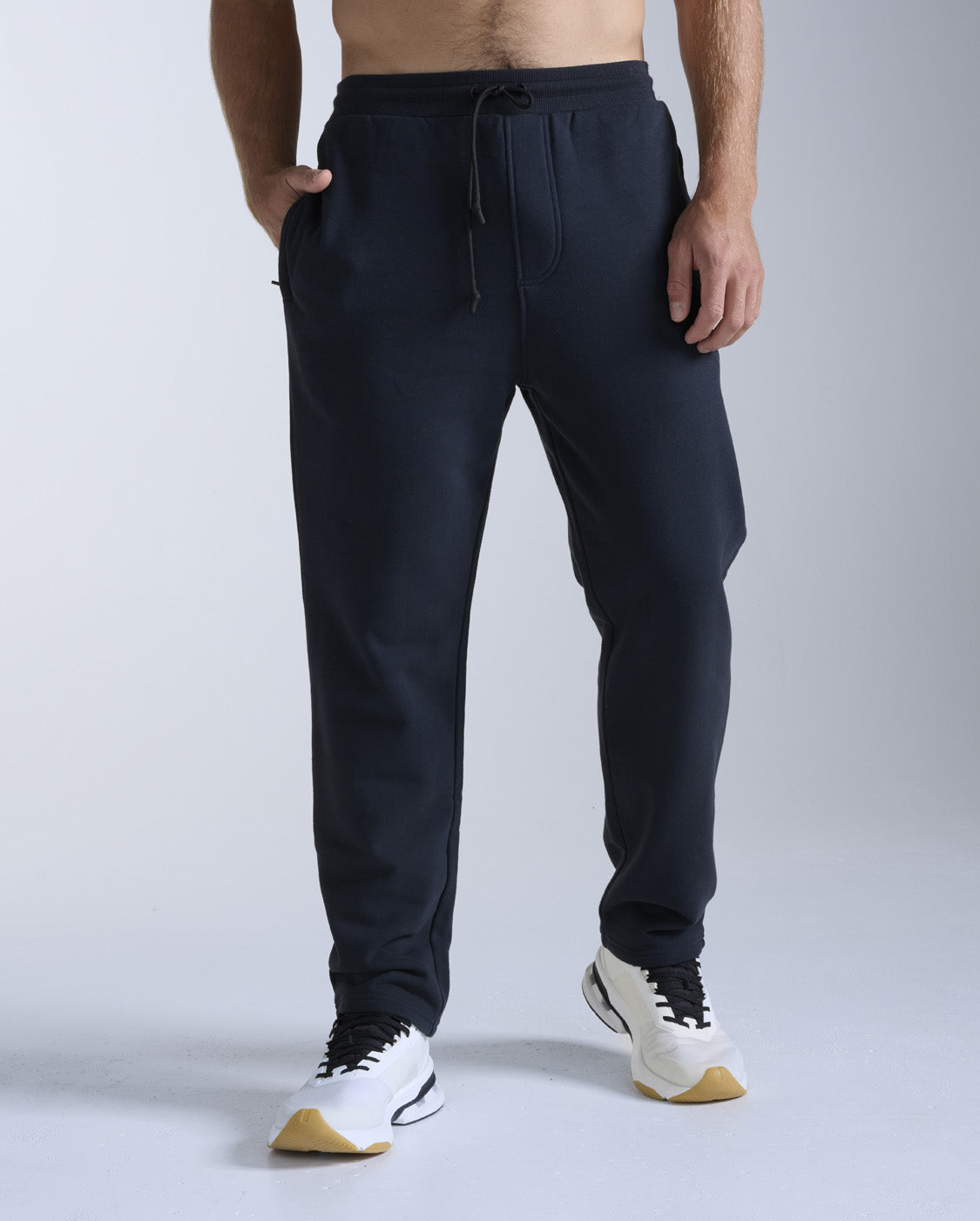 2xu-ez-straight-leg-organic-cotton-trackpants-jogginghose-schwarz image 1