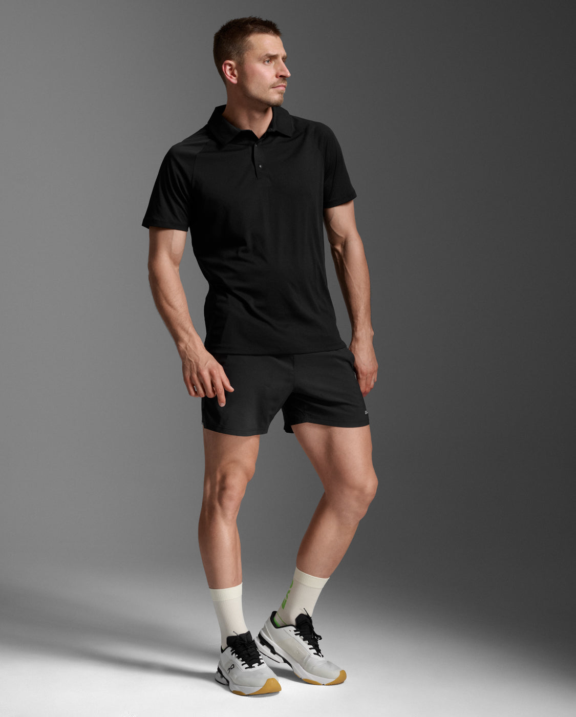 2xu-signature-polo-polohemd-schwarz-herren-regular-fit image 2