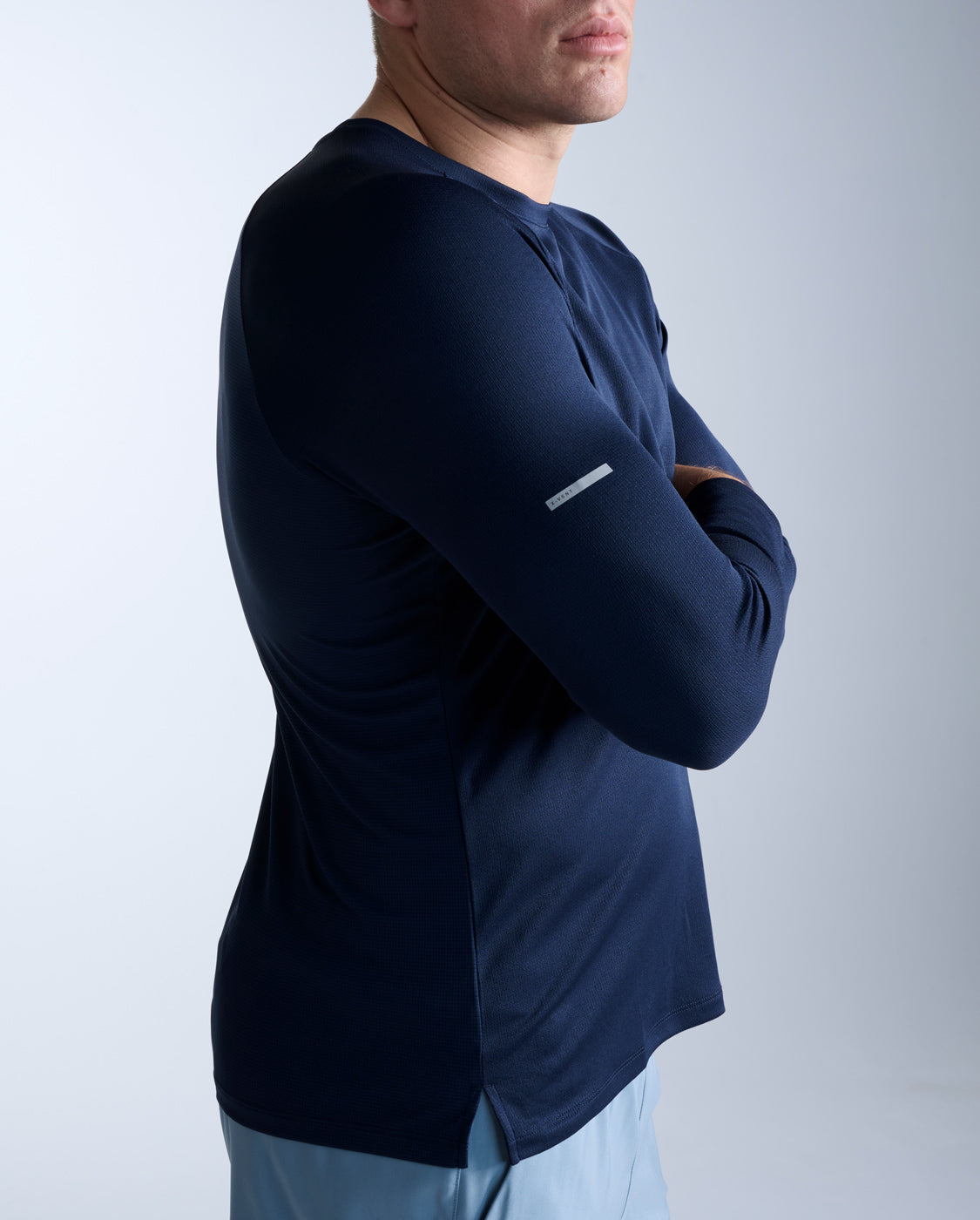 2xu-aero-long-sleeve-laufshirt-herren-midnight-silver image 3