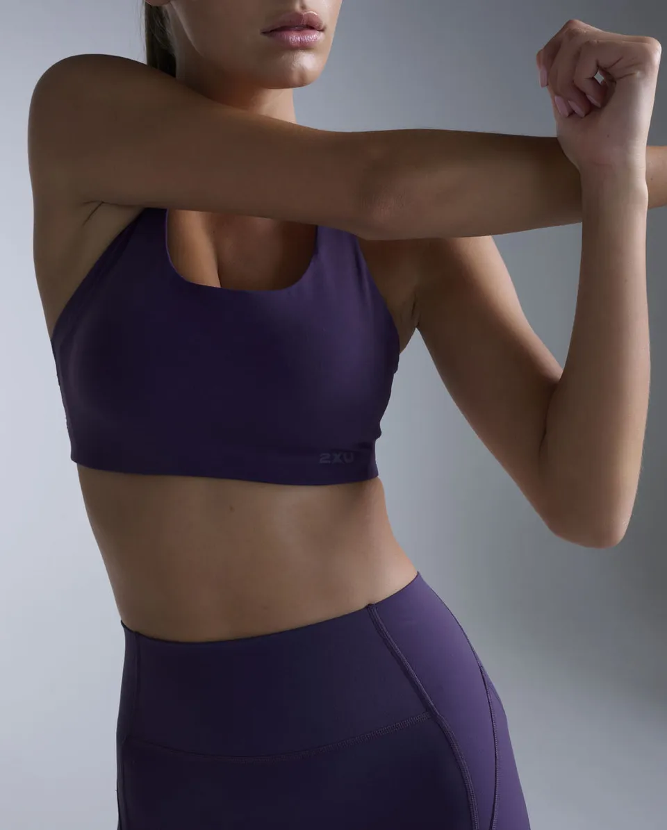 2xu-form-strappy-low-impact-sport-bh-damen-lila-yoga image 1