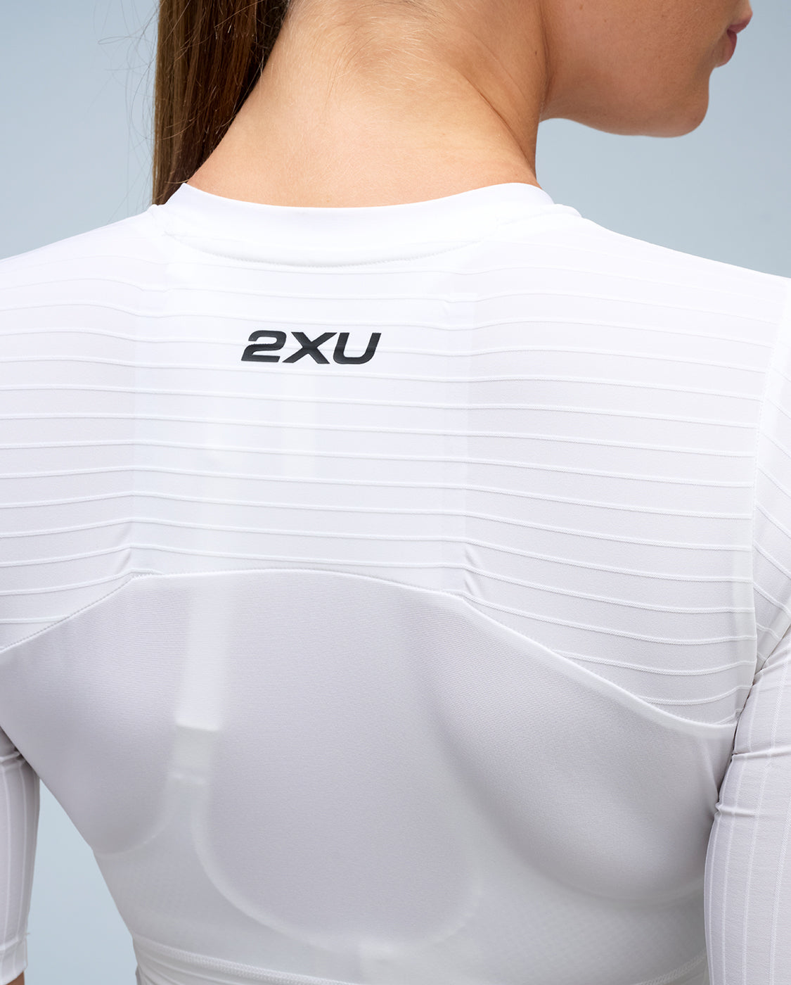2xu-light-speed-react-trisuit-damen-schwarz-langdistanz image 5