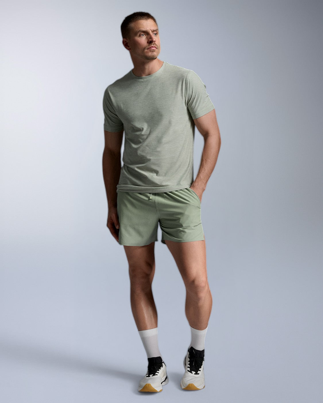 2xu-signature-tee-t-shirt-eucalyptus-herren-schnelltrocknend image 6
