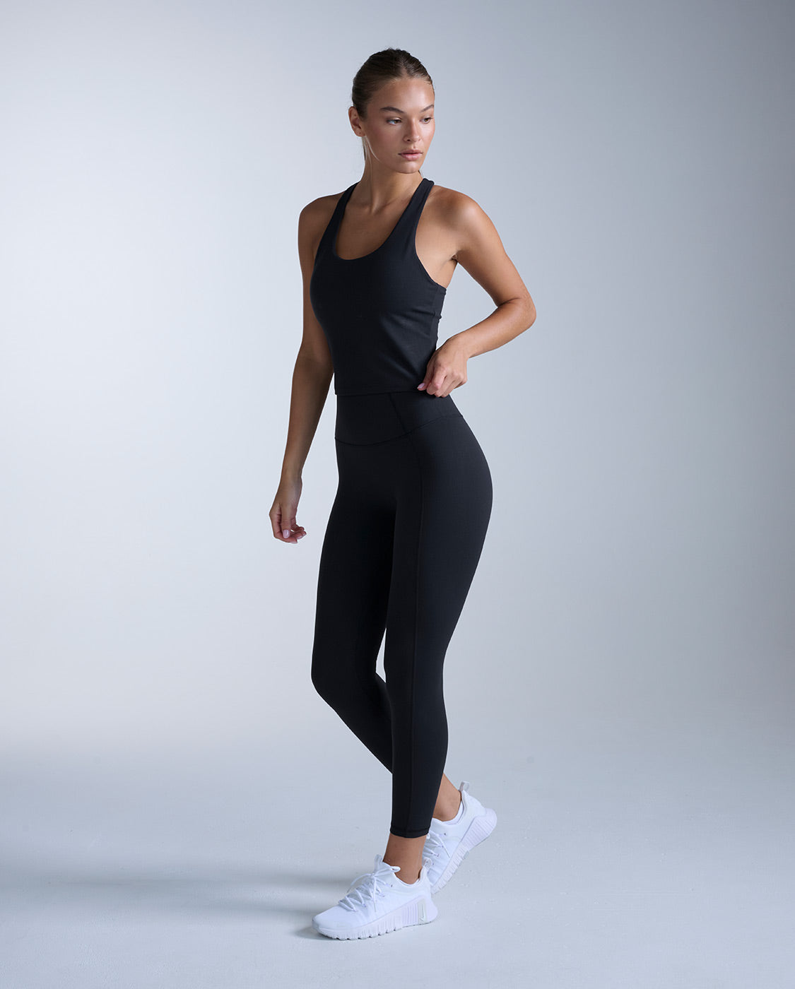 2xu-fluid-racerback-tank-top-schwarz-damen image 5