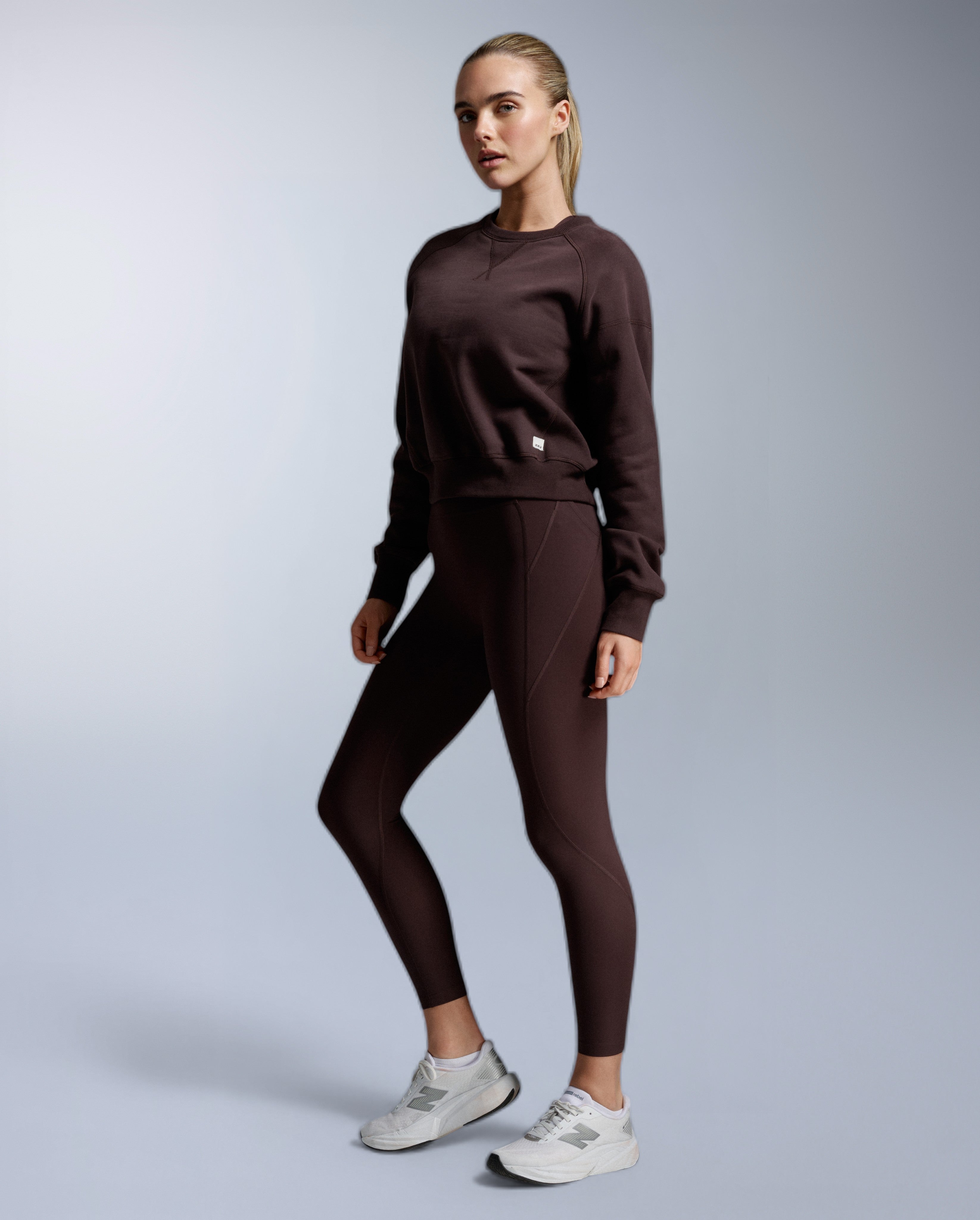 2xu-ez-organic-cotton-ribbed-crew-sweatshirt-damen-bark image 5
