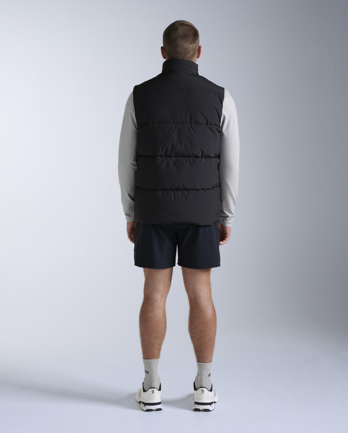 2xu-ignition-puffer-weste-herren-schwarz-wasserabweisend image 4