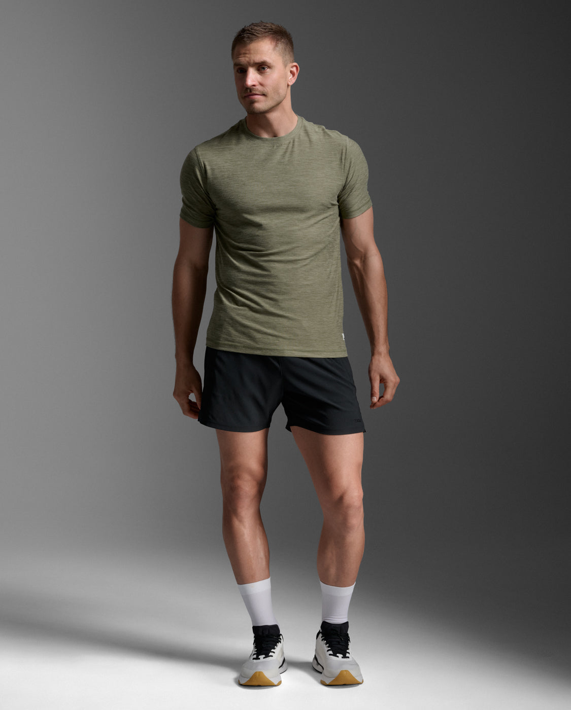 2xu-signature-t-shirt-herren-hunter-green-regular image 6