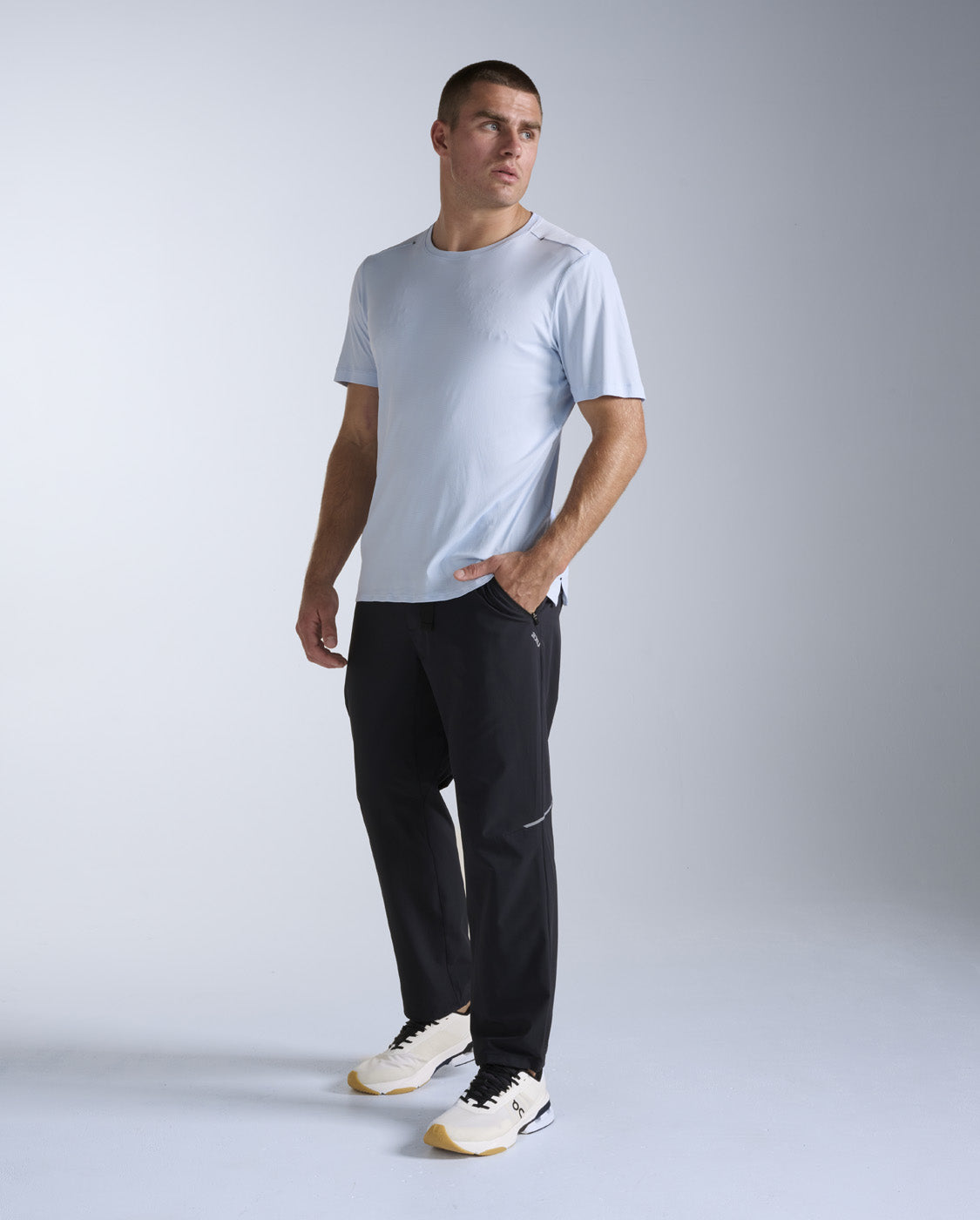 2xu-aero-trail-tee-laufshirt-bay-herren image 4
