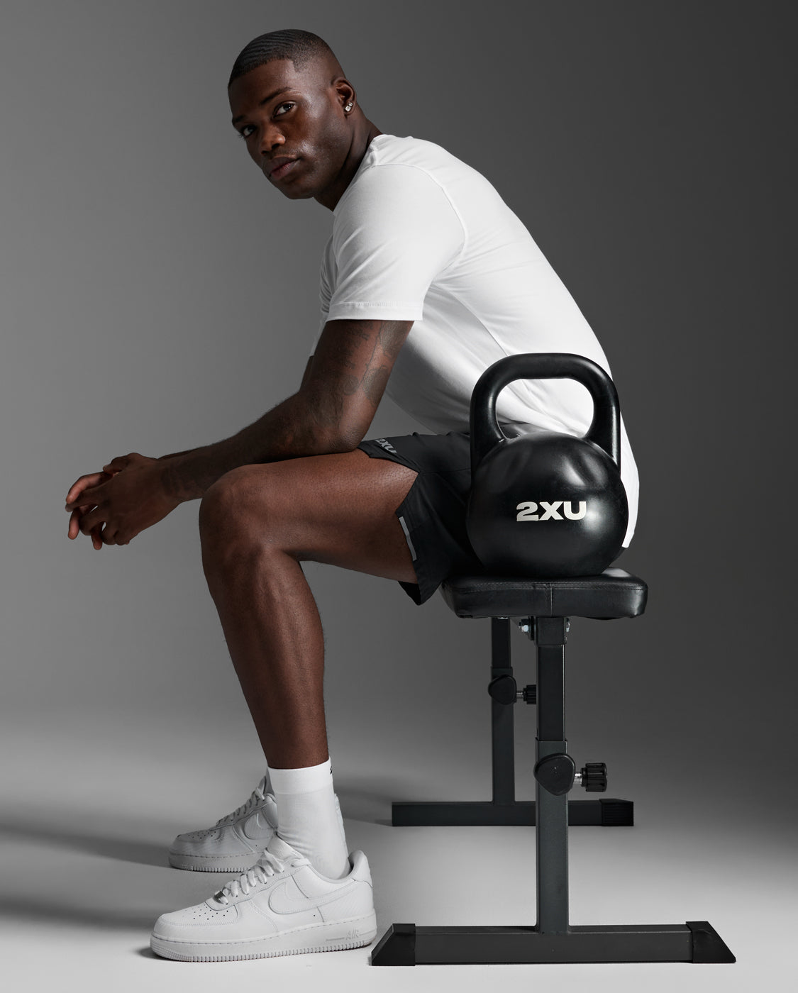2xu-signature-tee-t-shirt-herren-wei-kurzarm-regular image 6