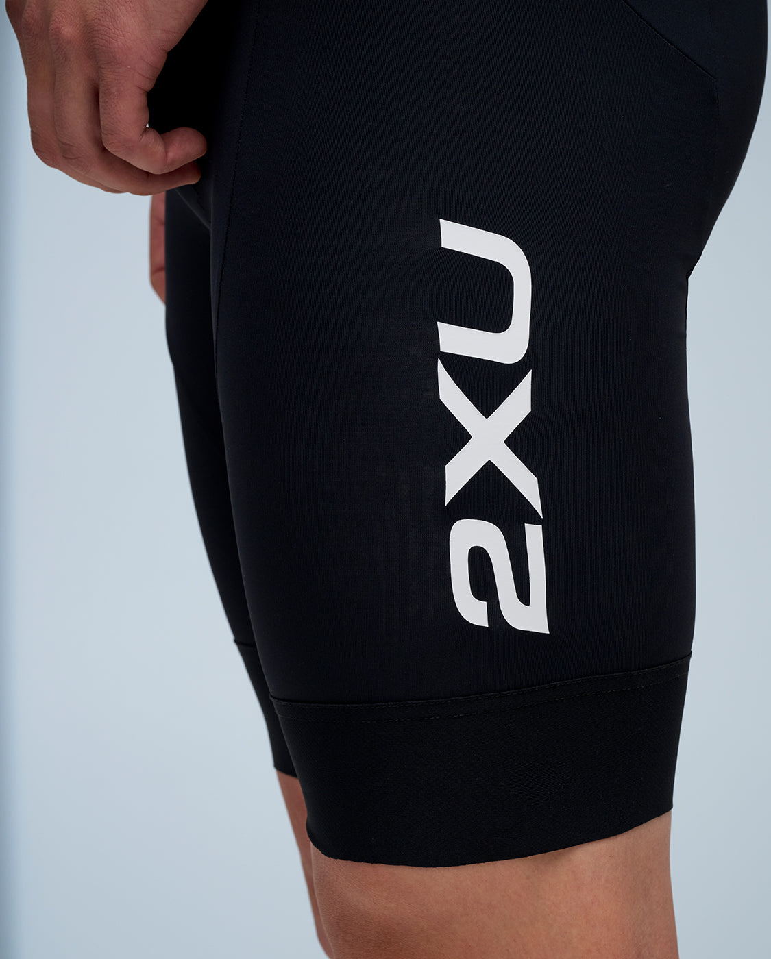 2xu-aero-tri-9-inch-shorts-triathlonhose-herren-schwarz image 2