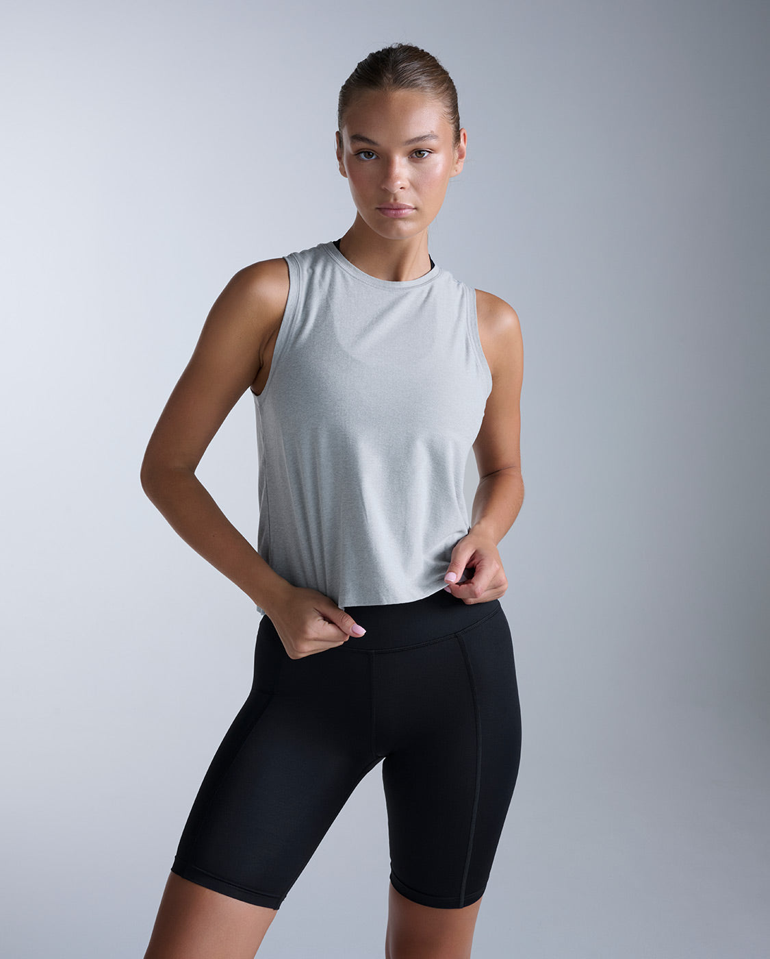 2xu-form-soft-jersey-relaxed-tank-harbor-mist image 1