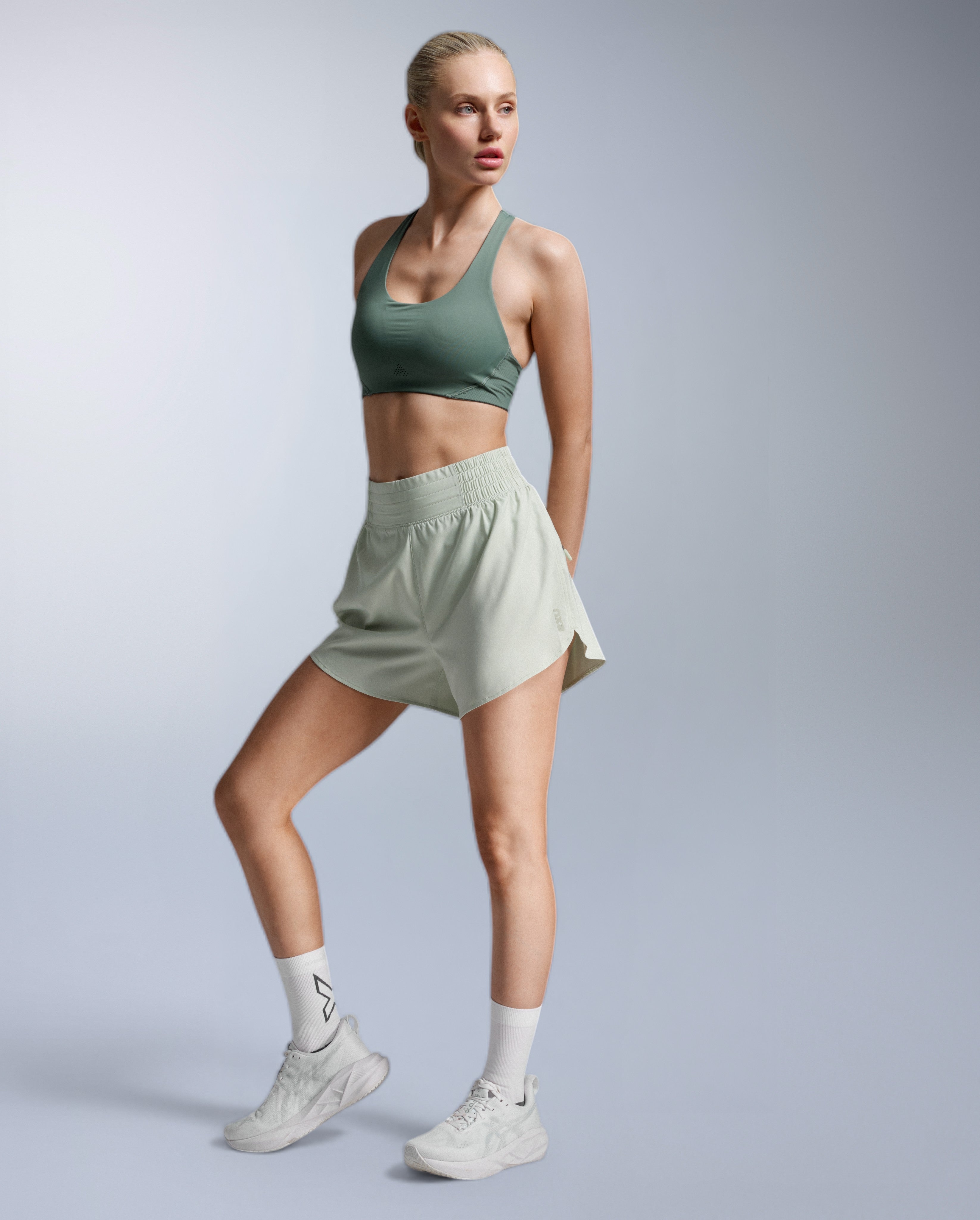 2xu-aero-hi-rise-4-inch-shorts-damen-seafoam-stretch image 7