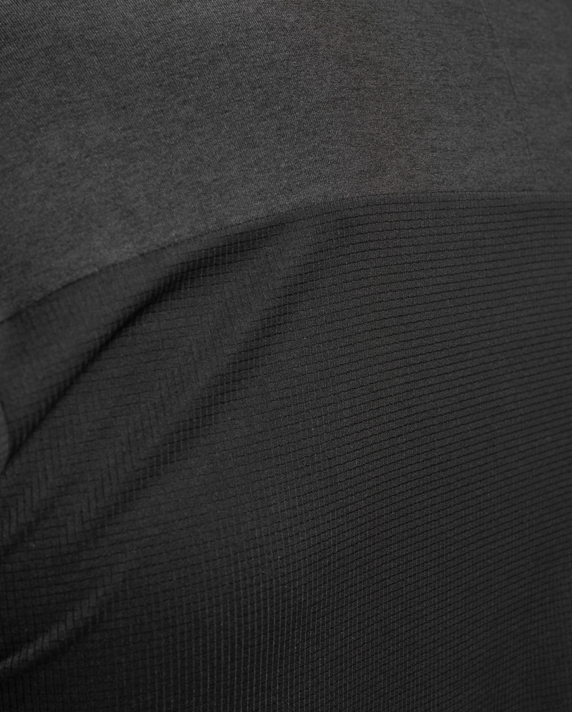 2xu-aero-1-2-zip-laufshirt-langarm-herren-schwarz-slim image 6