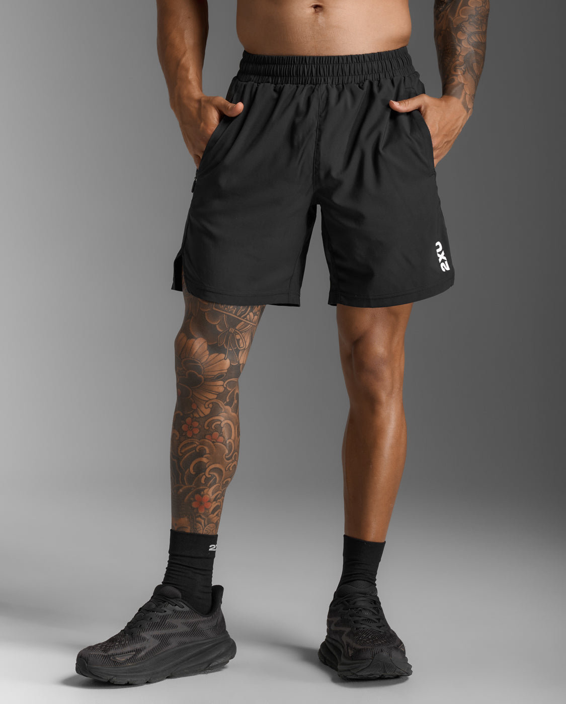 2xu-motion-aspire-7-inch-shorts-laufshorts-schwarz-herren image 2