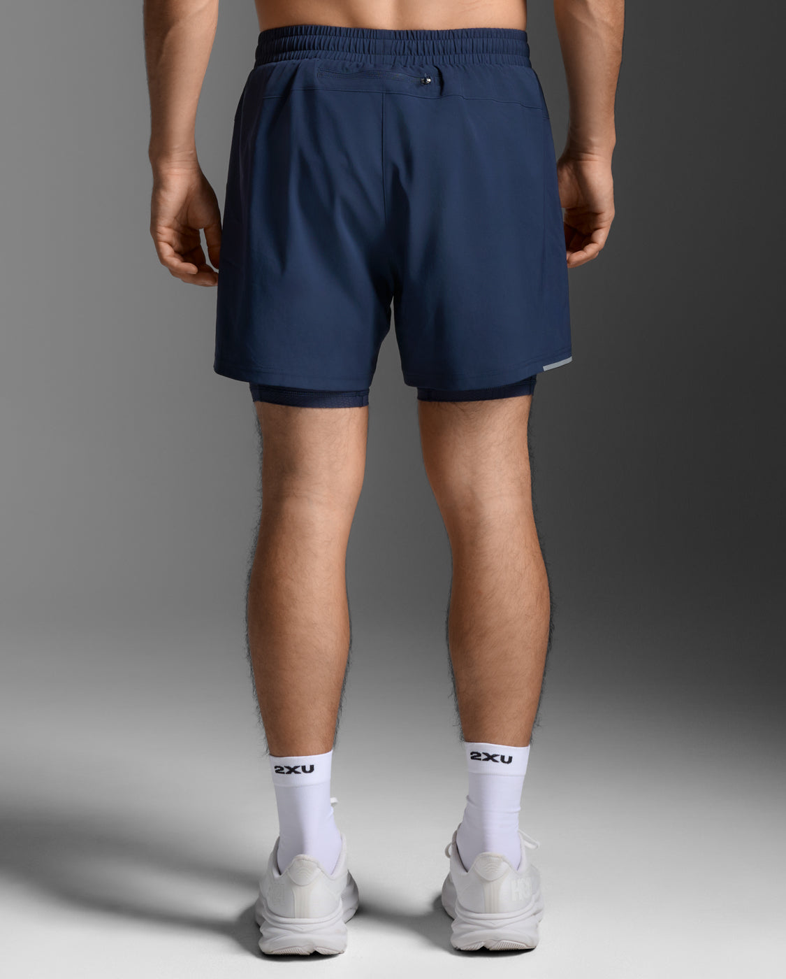 2xu-aero-mesh-2-in-1-5-inch-laufshorts-herren-navy image 4