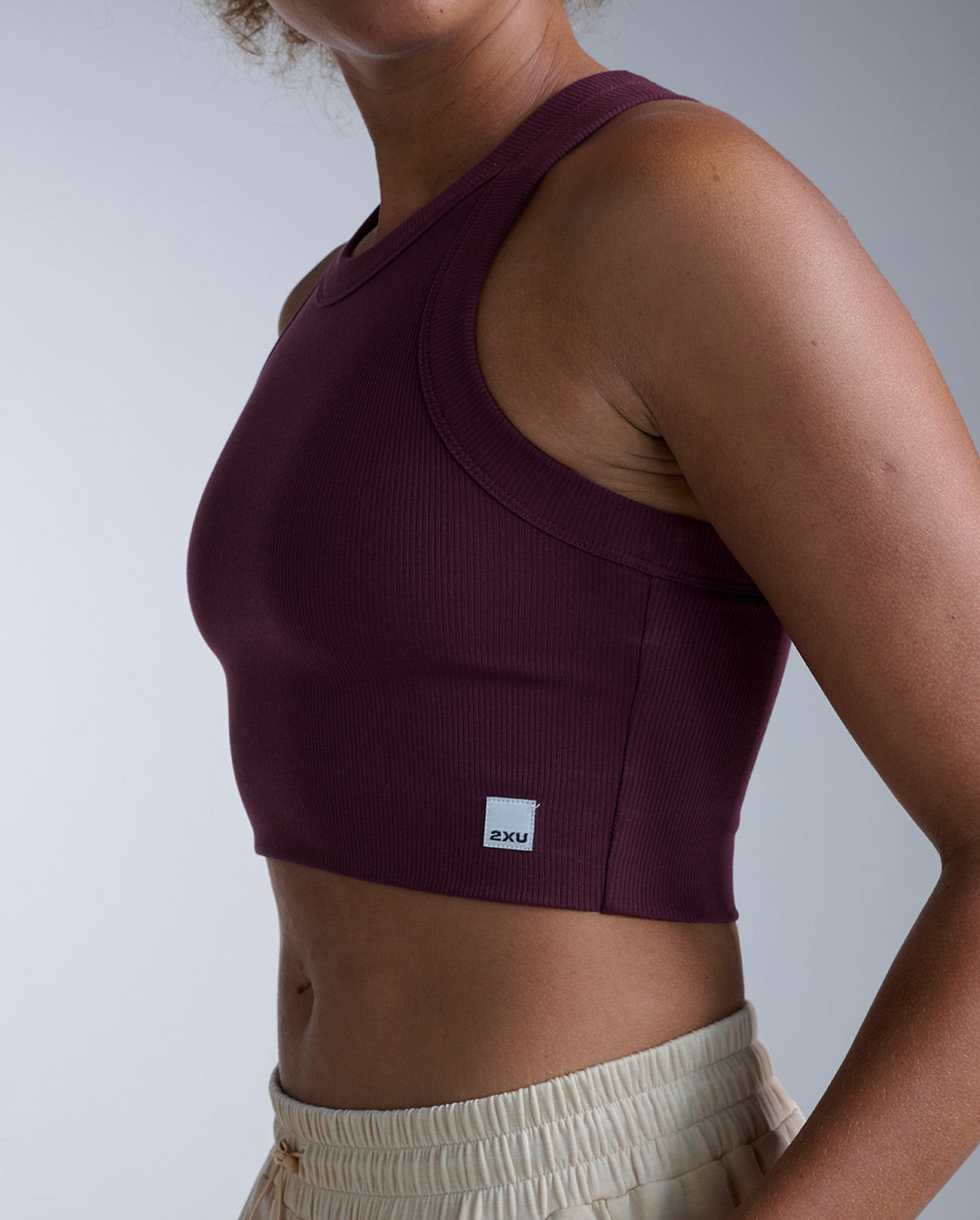 2xu-fluid-tencel-crop-tank-damen-amaretto image 3
