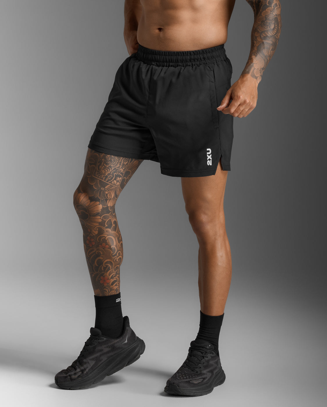 2xu-motion-aspire-5-inch-shorts-schwarz-wei-herren image 5