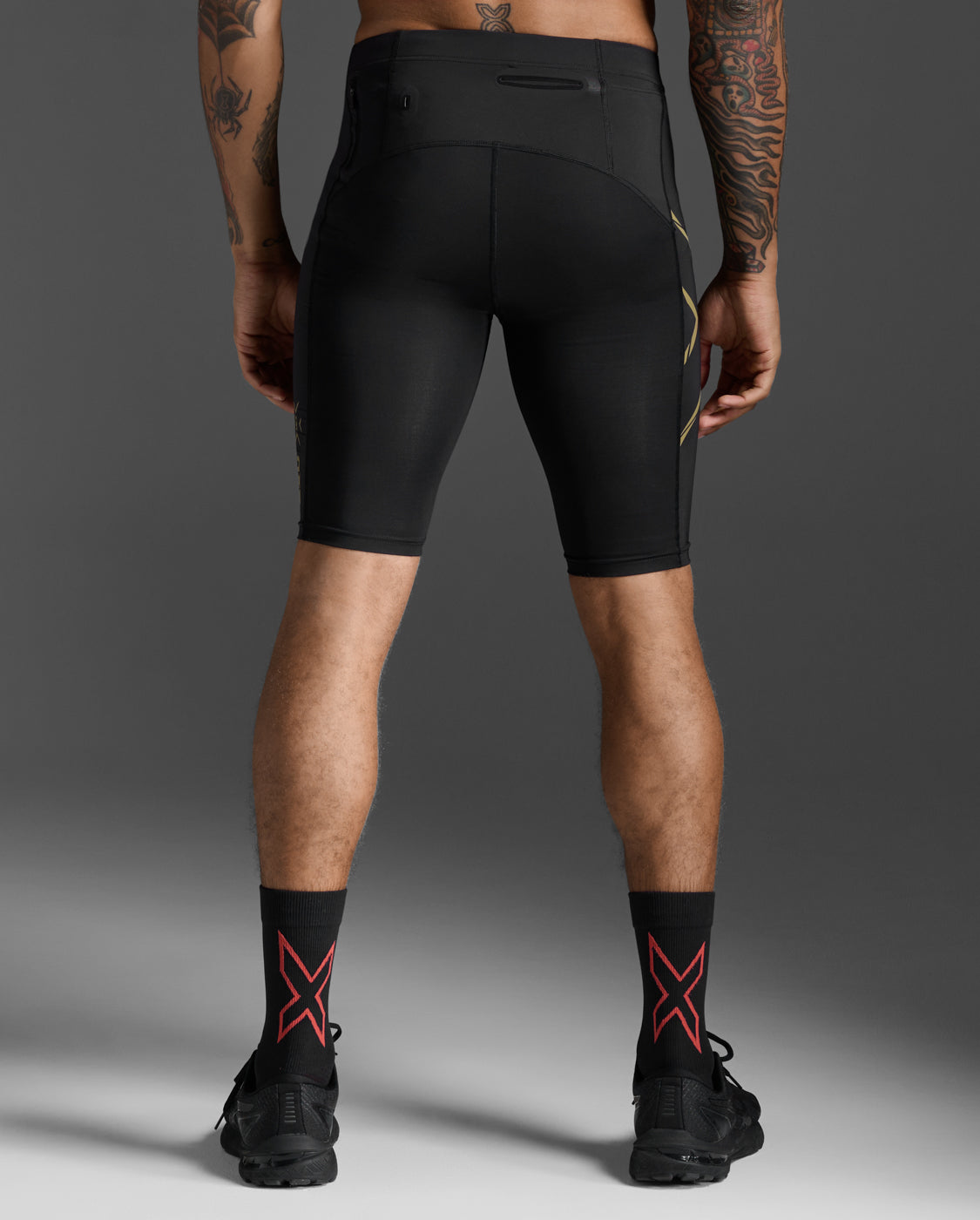 2xu-light-speed-compression-shorts-kompressionsshorts image 3