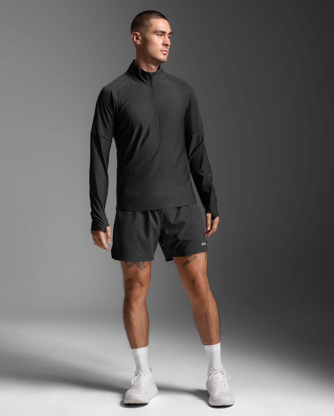 2xu-aero-1-2-zip-laufshirt-langarm-herren-schwarz-slim image 3