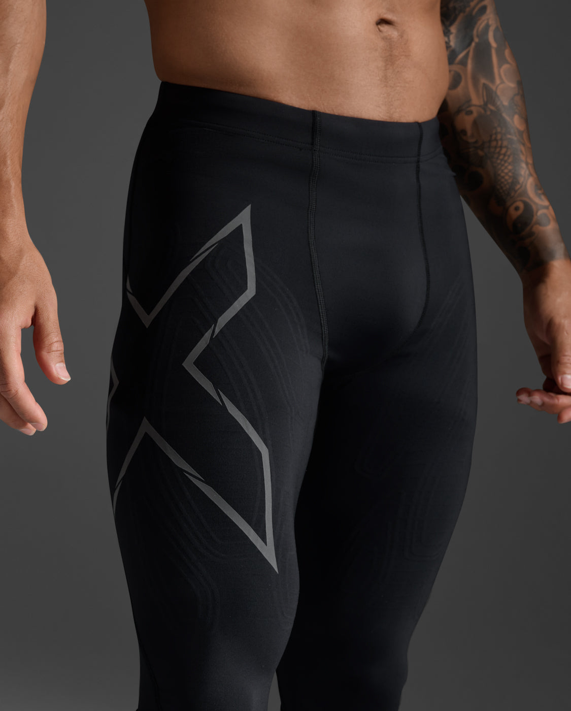 2xu-light-speed-compression-tights-herren-schwarz-mcs image 5