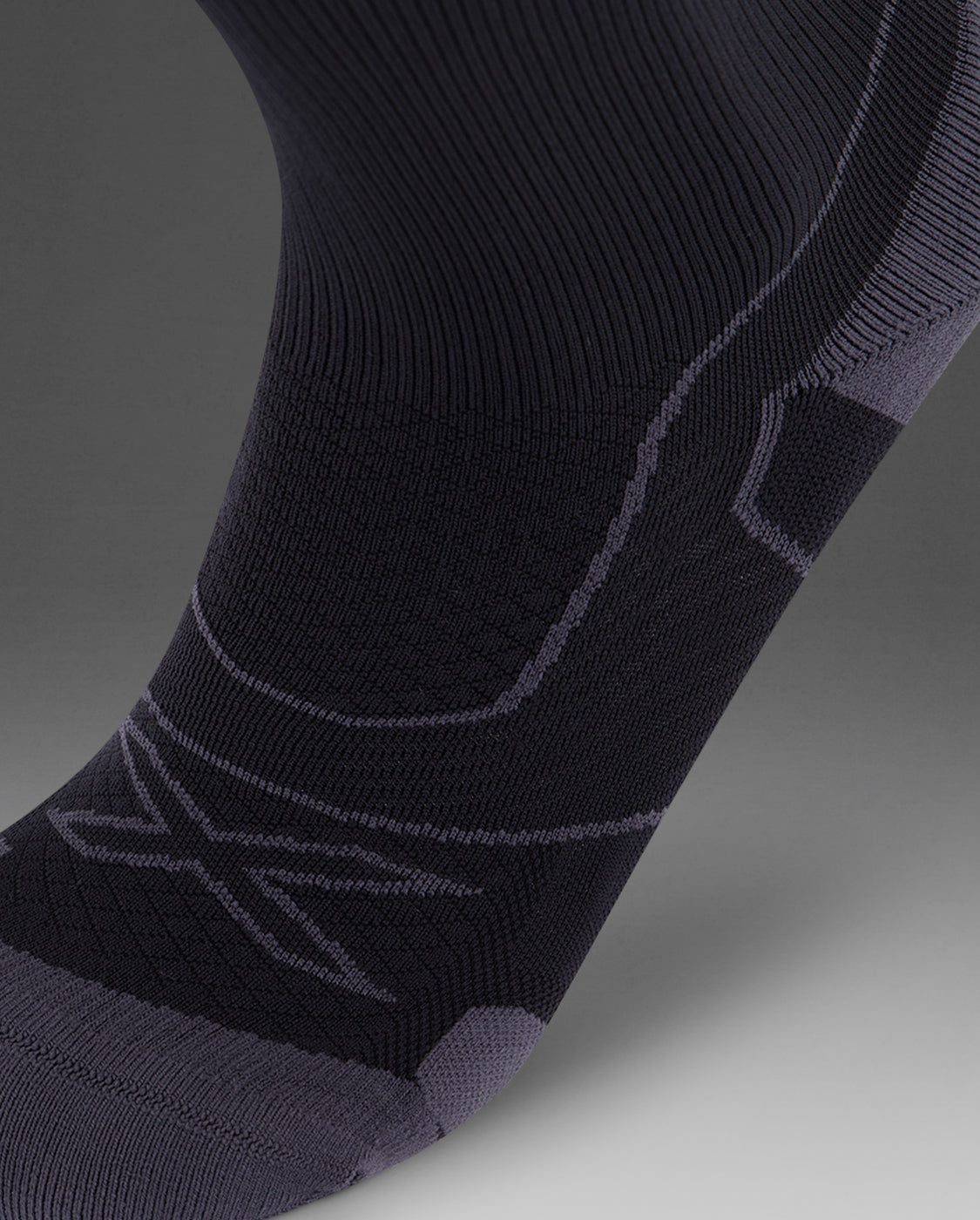 2xu-vectr-cushion-crew-socken-black-titanium-gepolstert image 2