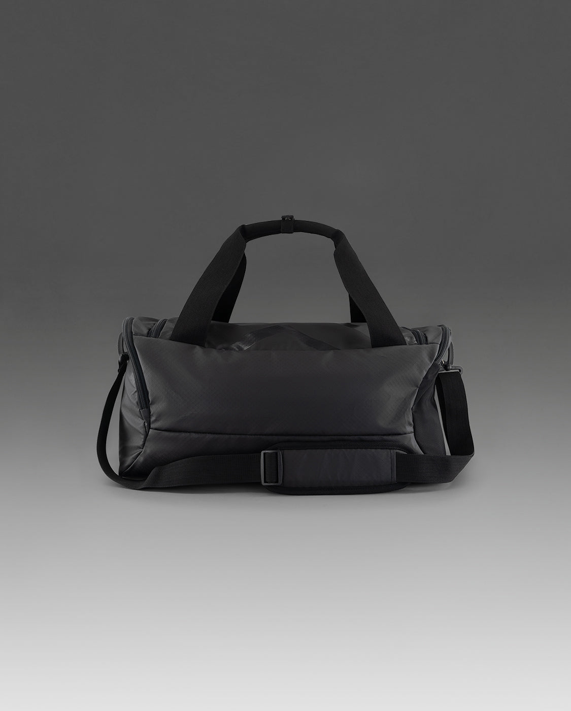 2xu-swim-race-gym-bag-30l-sporttasche-black image 4
