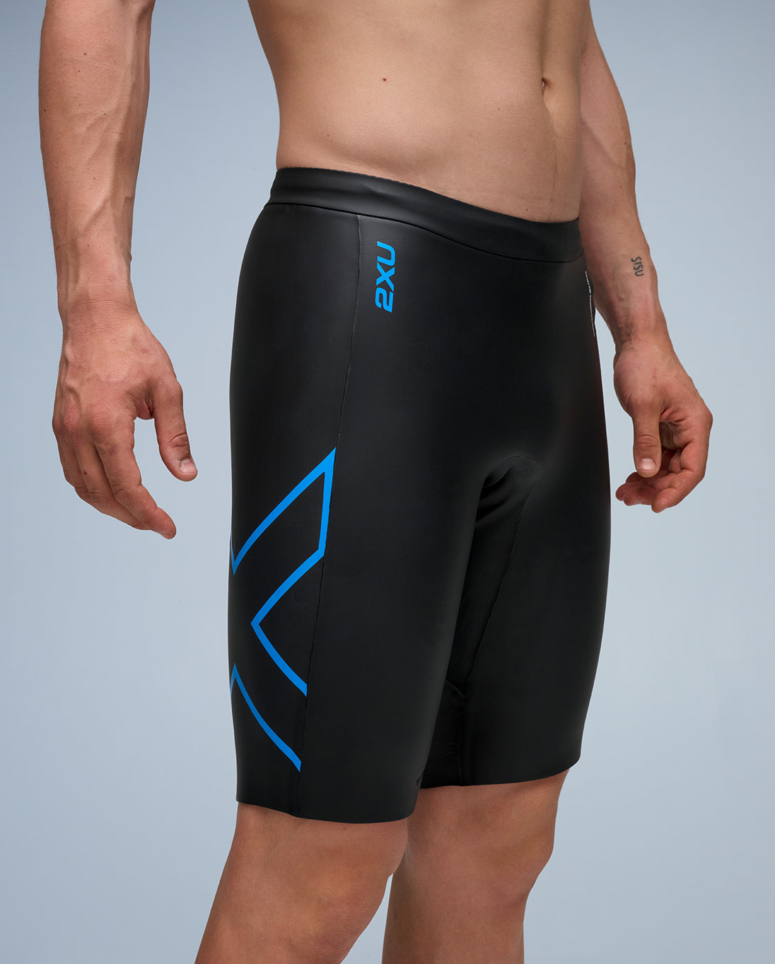 2xu-propel-buoyancy-short-neoprenshorts-schwarz-aloha-auftrieb image 3