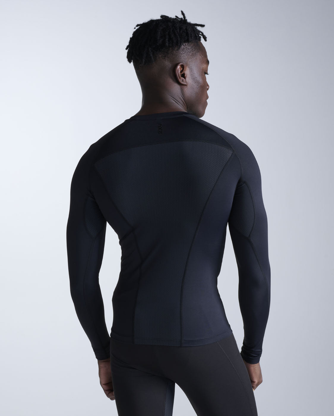 2xu-core-compression-langarmshirt-herren-schwarz image 2