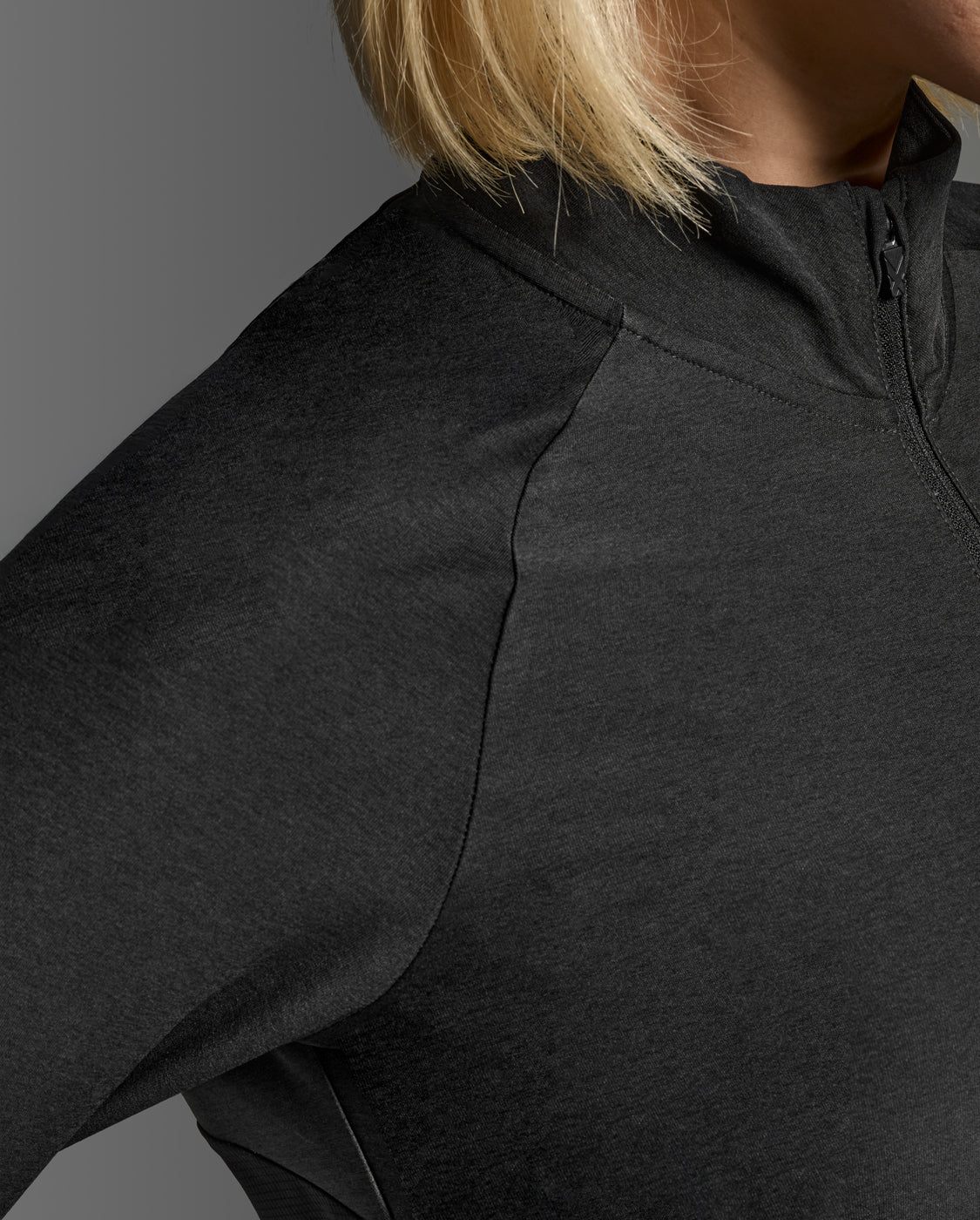 2xu-aero-1-2-zip-laufshirt-damen-schwarz-reflektierend image 6