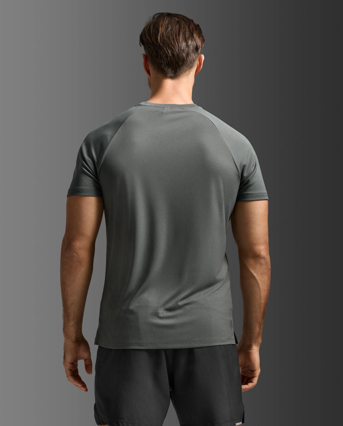 2xu-aero-tee-laufshirt-jupiter-herren-mesh image 3