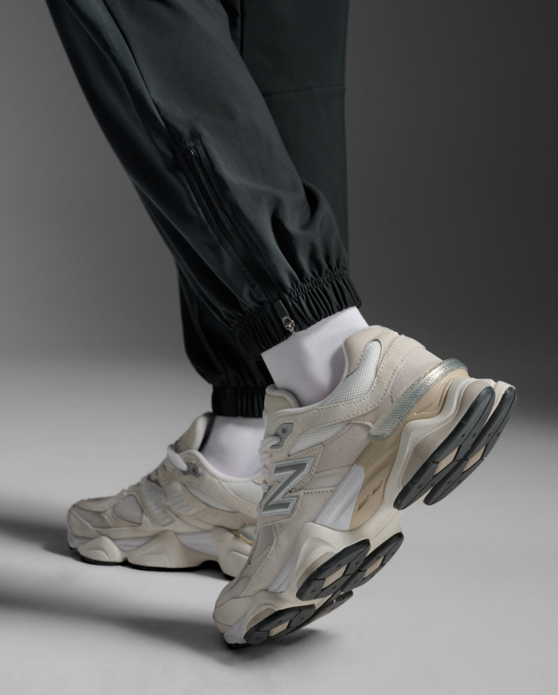 2xu-aero-woven-jogger-damen-schwarz-atmungsaktiv image 8