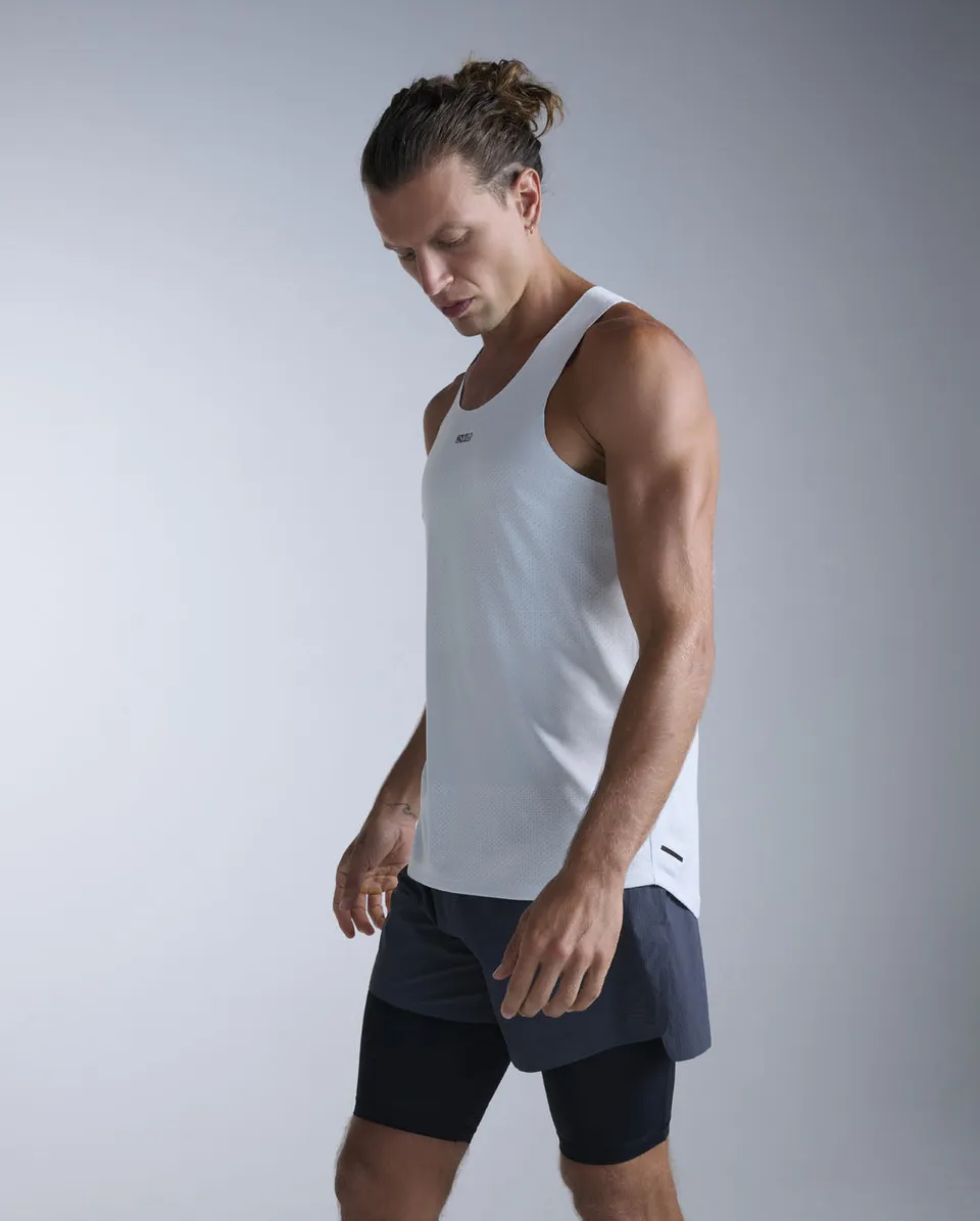 2xu-light-speed-tech-singlet-moonstone-herren-atmungsaktiv image 1