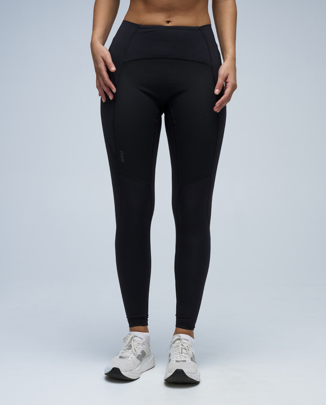2xu-ignition-shield-compression-tights-schwarz-thermal image 5