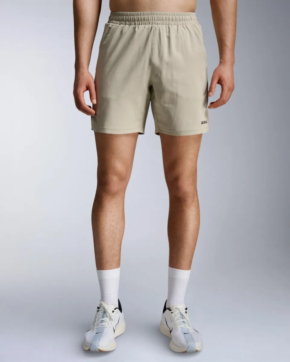 2xu-aero-7-inch-shorts-pebble-herren-reflektiv image 1