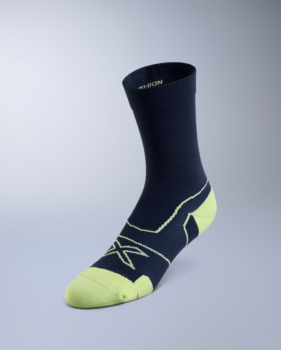 2xu-vectr-cushion-crew-laufsocken-midnight-unisex image 1
